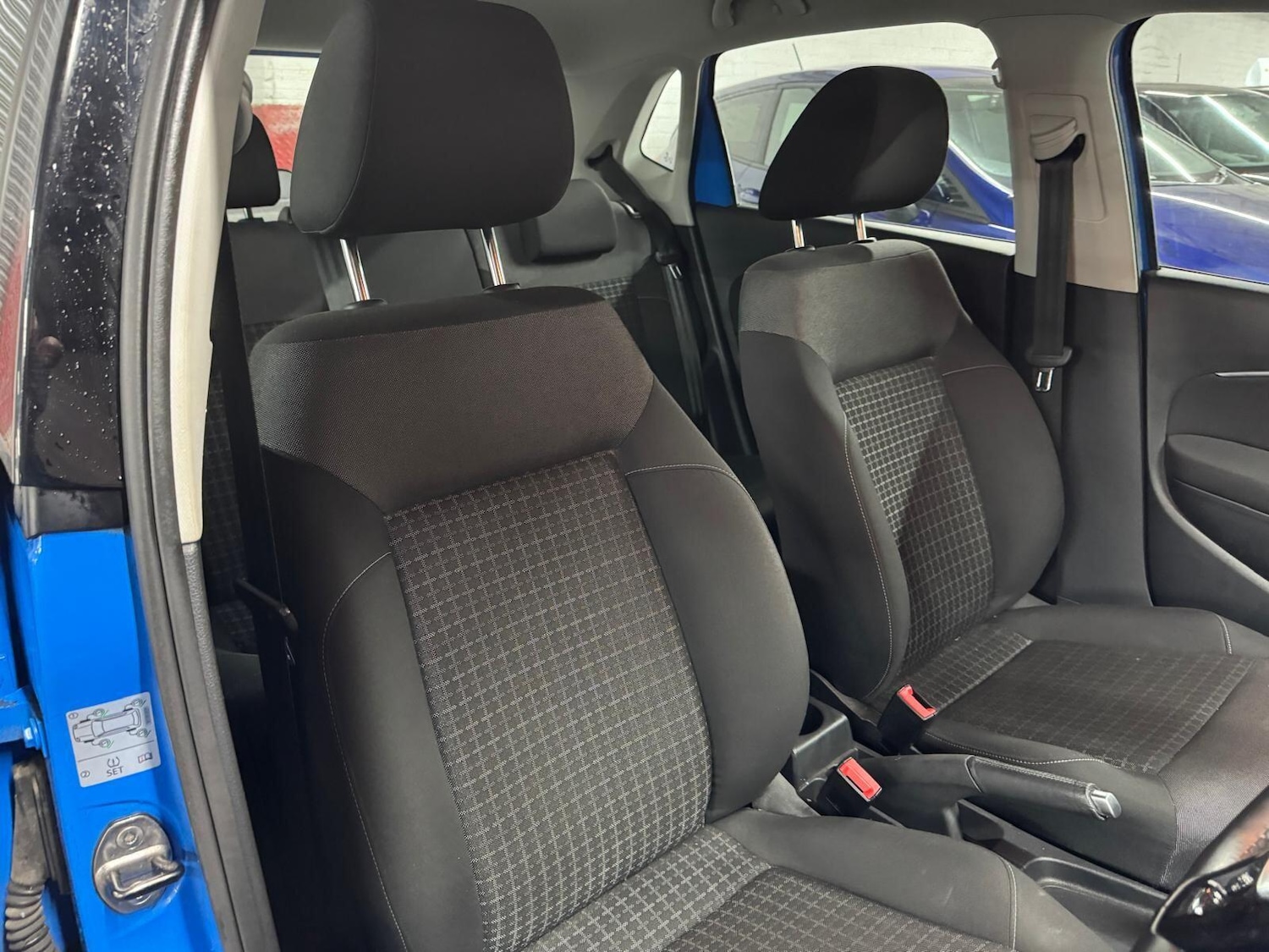 Used Volkswagen Polo 2015 for sale - 77386384: Photo 45