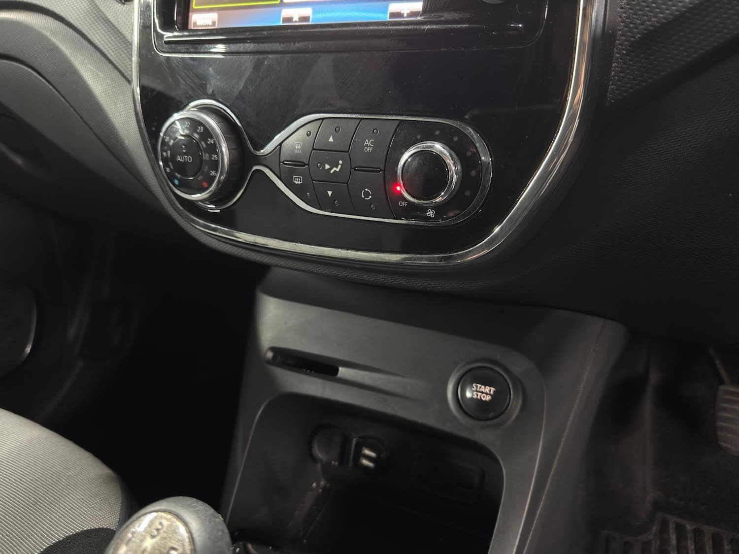 Used Renault Captur 2015 for sale - 78204291: Photo 18