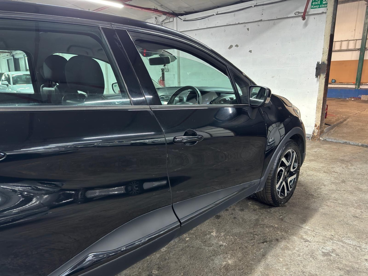 Used Renault Captur 2015 for sale - 78204291: Photo 24