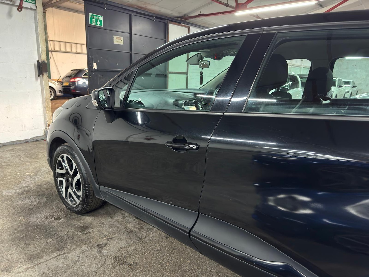 Used Renault Captur 2015 for sale - 78204291: Photo 32