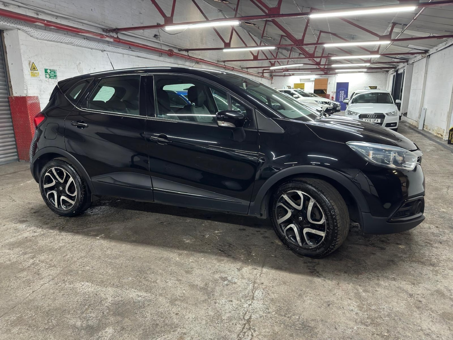 Used Renault Captur 2015 for sale - 78204291: Photo 4