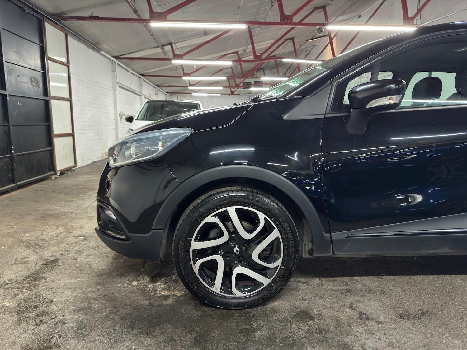 Used Renault Captur 2015 for sale - 78204291: Photo 42
