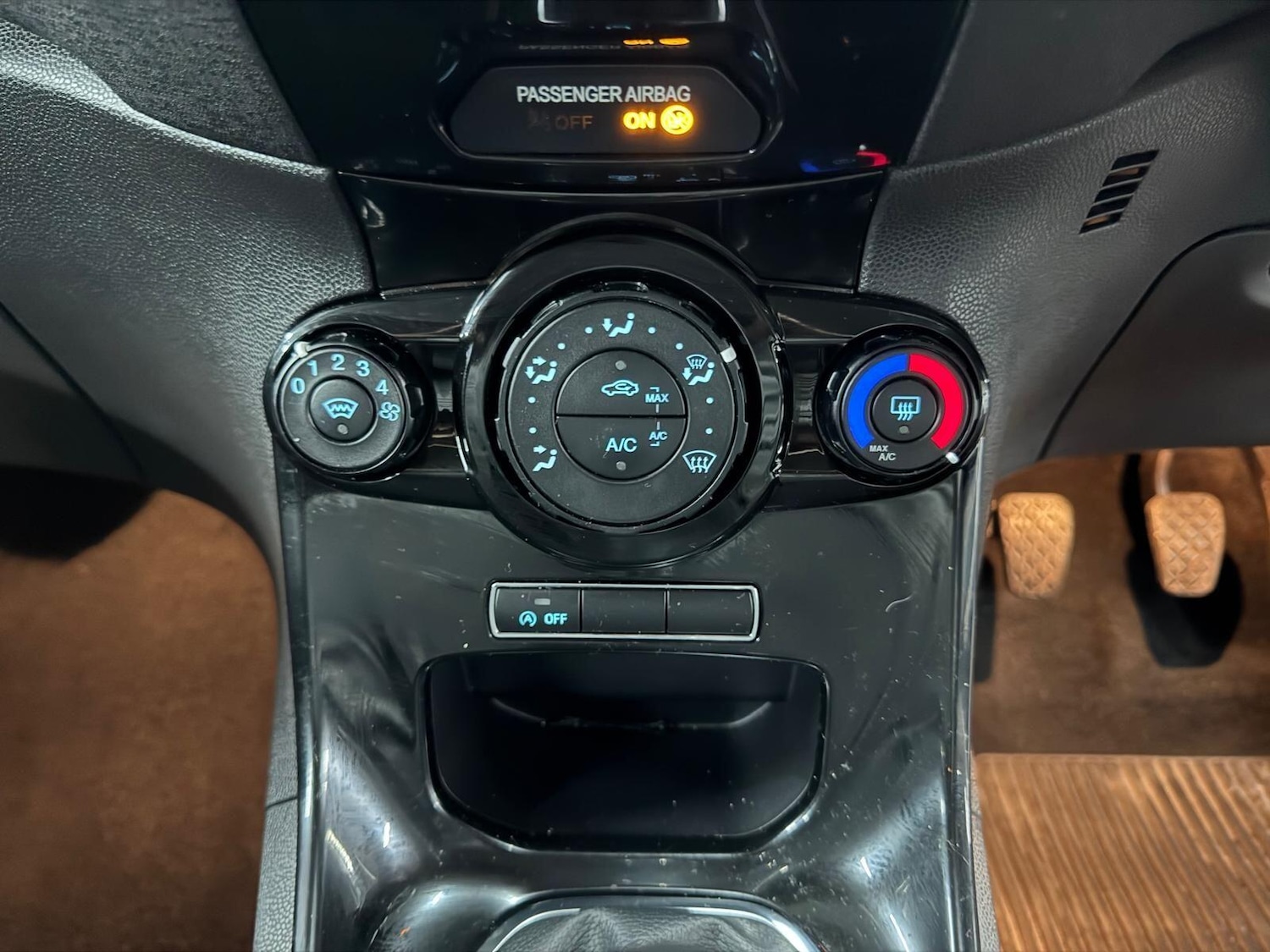 Used Ford Fiesta 2017 for sale - 77049979: Photo 49