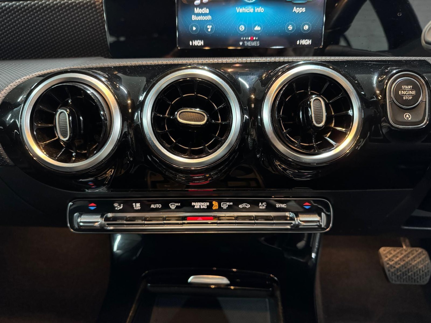 Used Mercedes-Benz A-Class 2018 for sale - 76498880: Photo 39