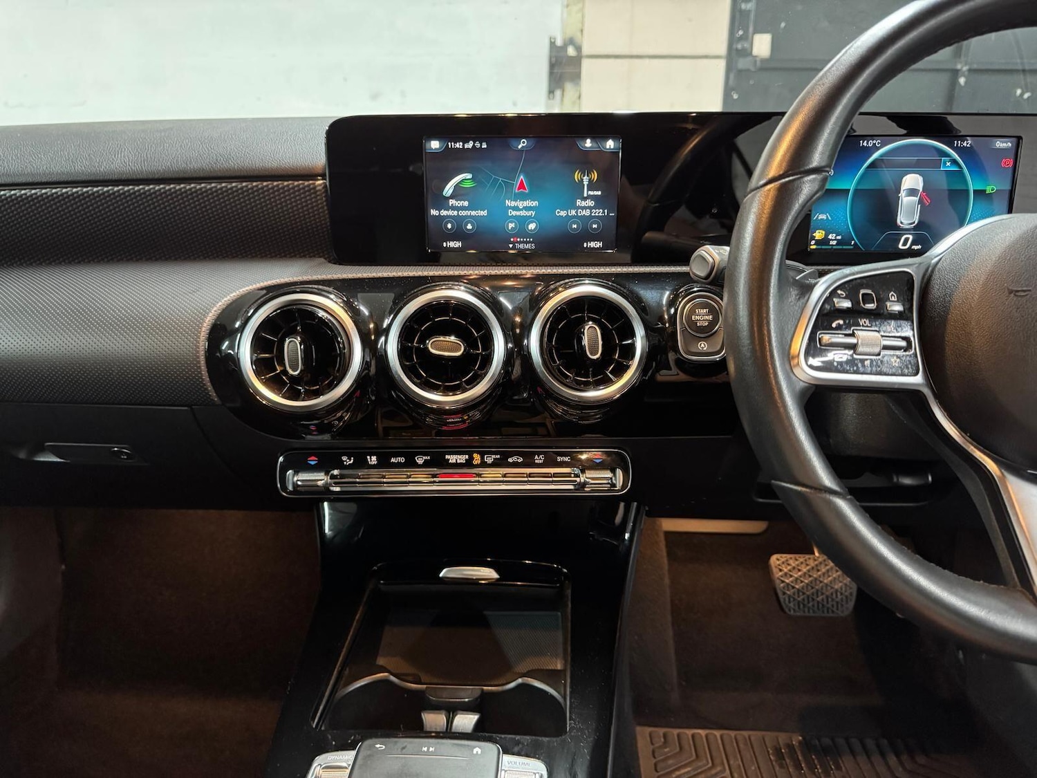 Used Mercedes-Benz A-Class 2018 for sale - 76498880: Photo 41