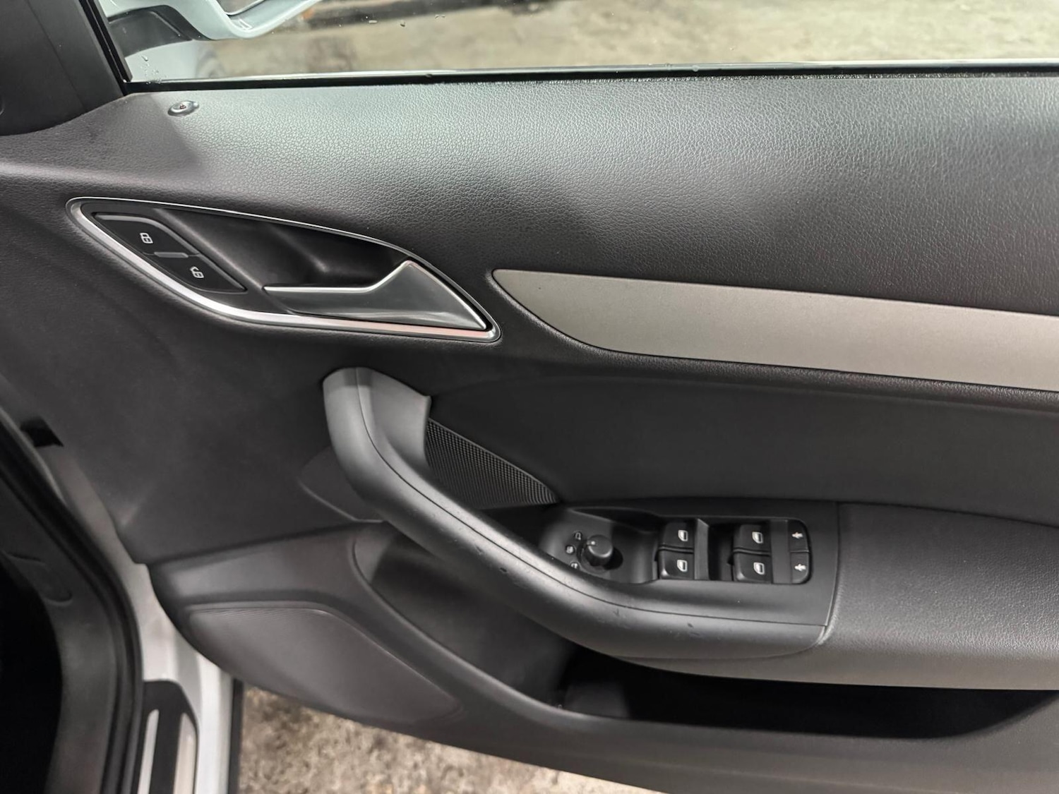 Used Audi Q3 2012 for sale - 77215779: Photo 19