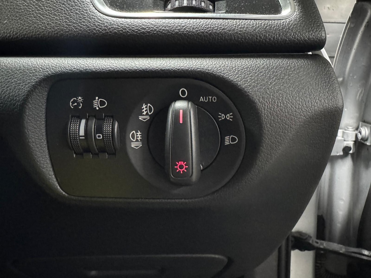 Used Audi Q3 2012 for sale - 77215779: Photo 31