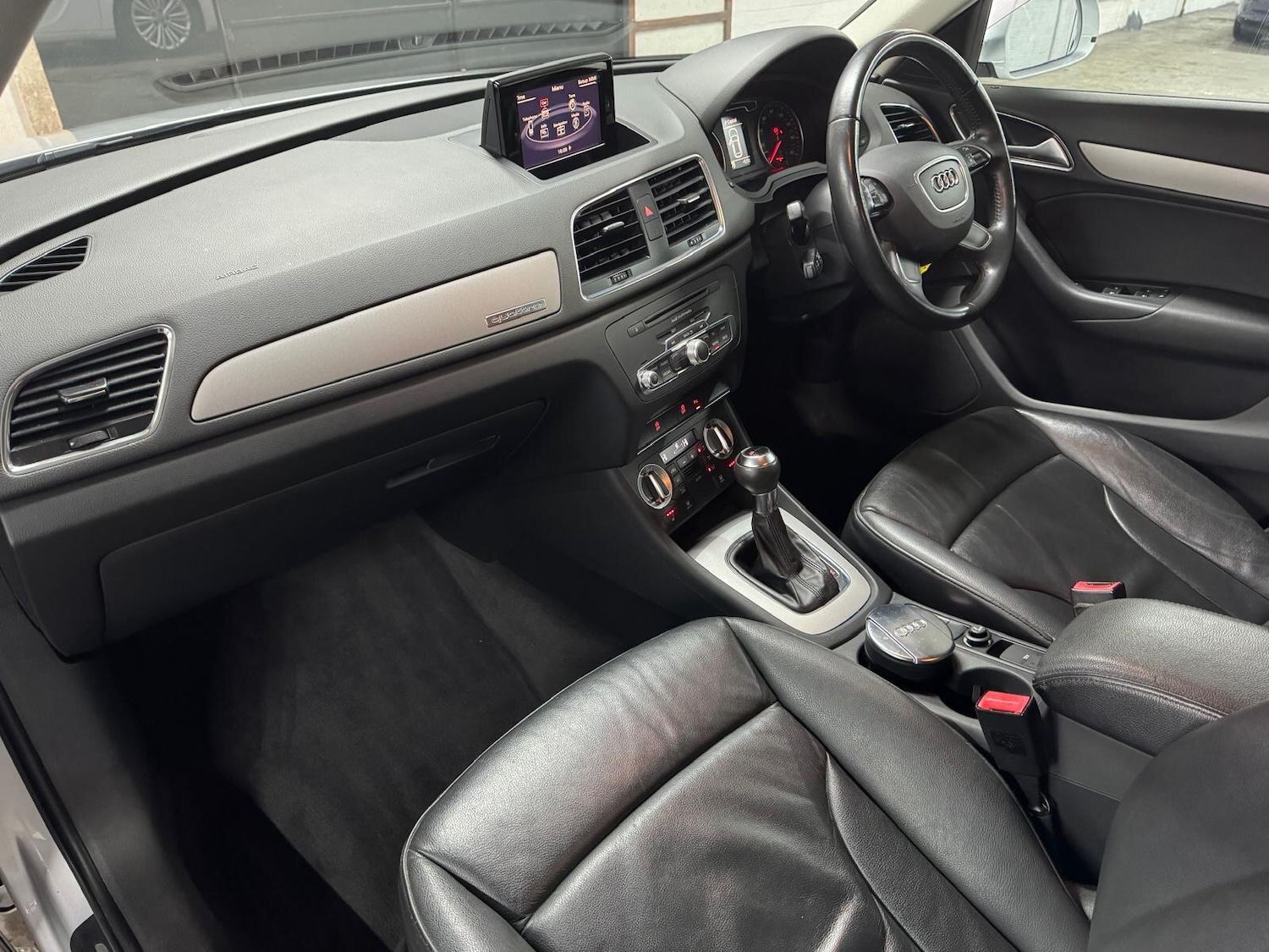 Used Audi Q3 2012 for sale - 77215779: Photo 47