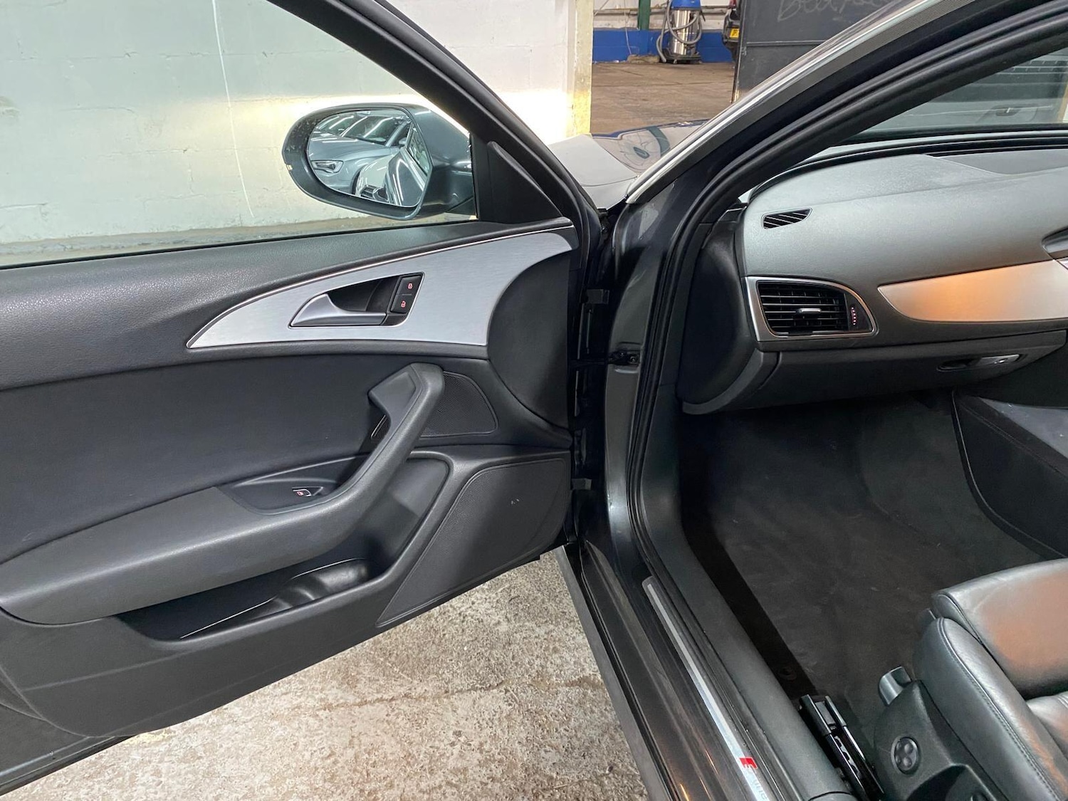 Used Audi A6 Avant 2013 for sale - 76226509: Photo 40