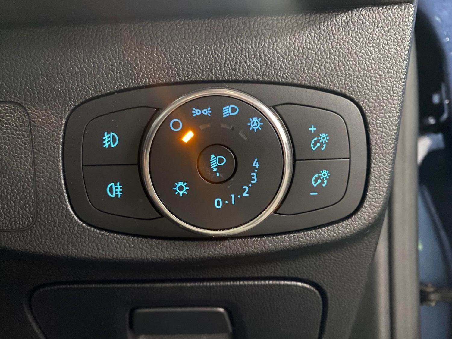 Used Ford Focus 2018 for sale - 76585365: Photo 26