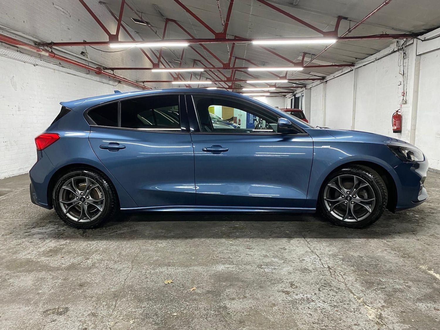 Used Ford Focus 2018 for sale - 76585365: Photo 4