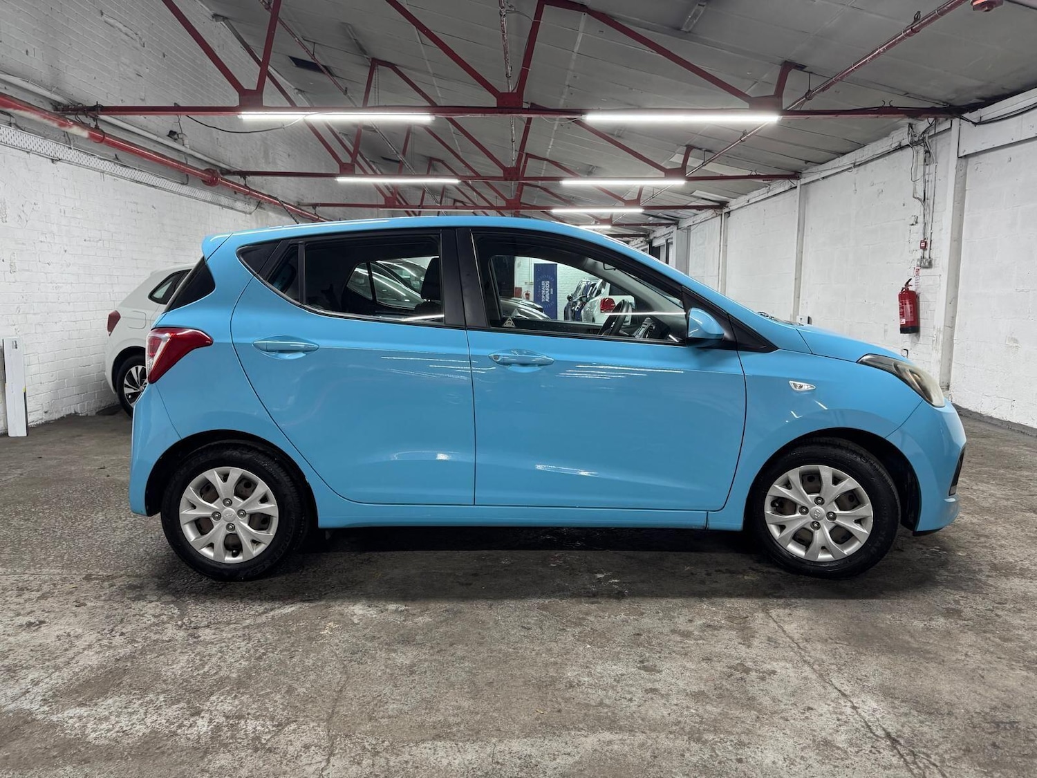 Used Hyundai i10 for sale - 77824860: Photo 5