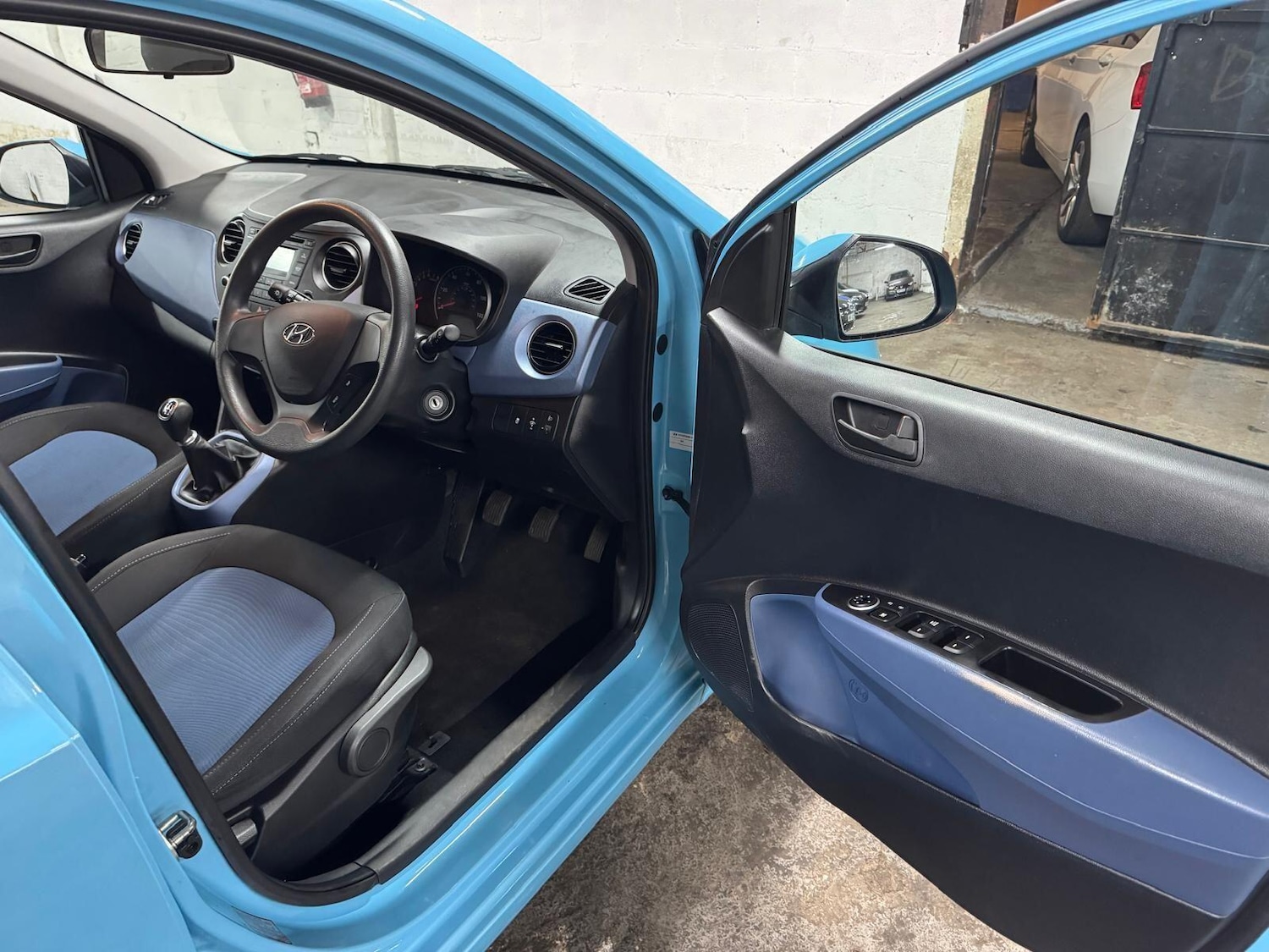 Used Hyundai i10 for sale - 77824860: Photo 9