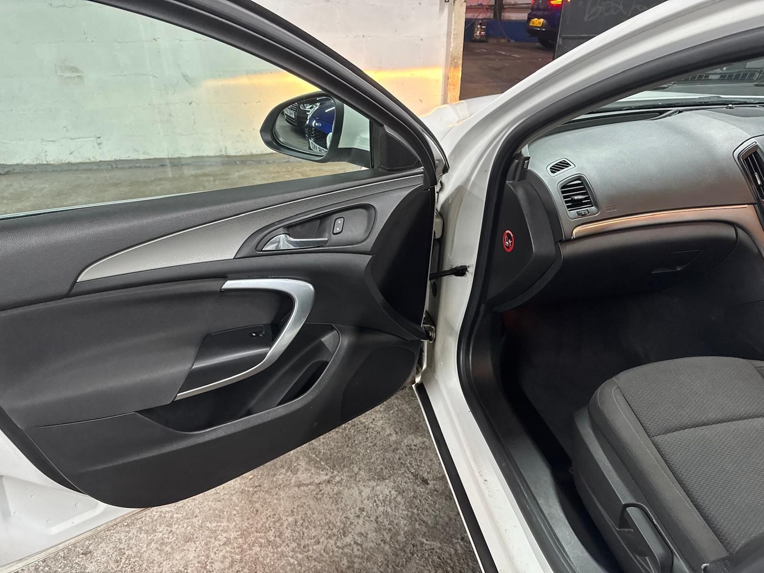 Used Vauxhall Insignia 2014 for sale - 77254606: Photo 16