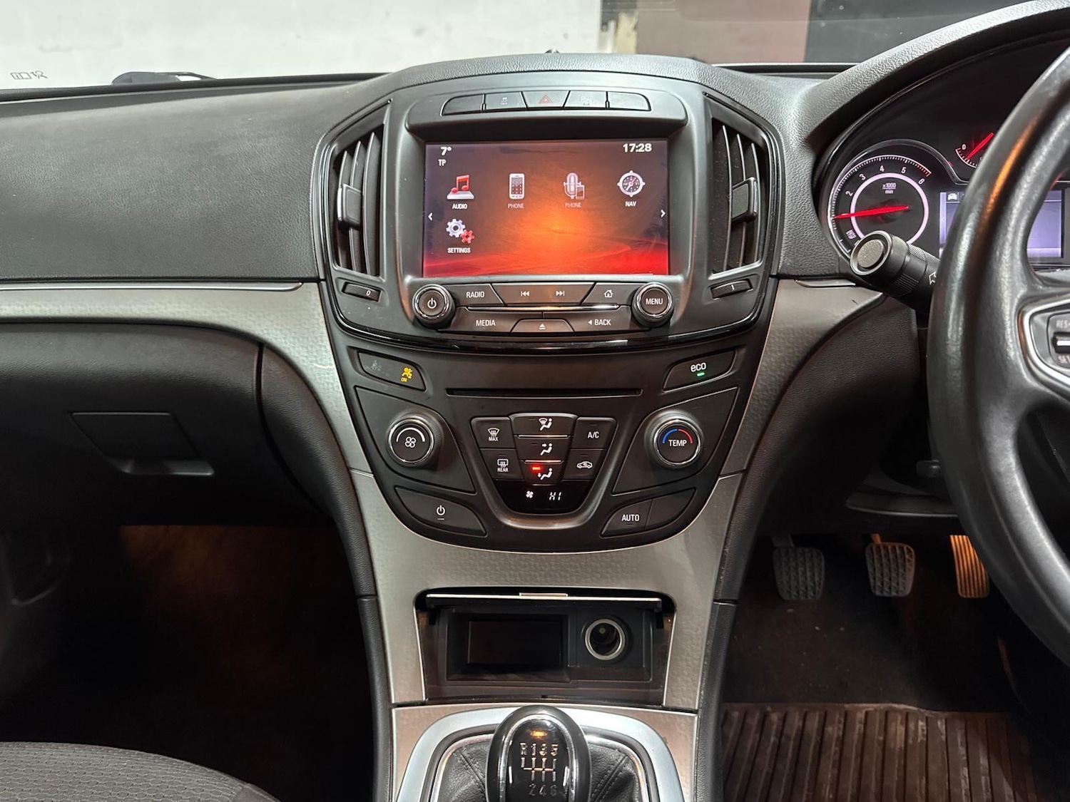 Used Vauxhall Insignia 2014 for sale - 77254606: Photo 38