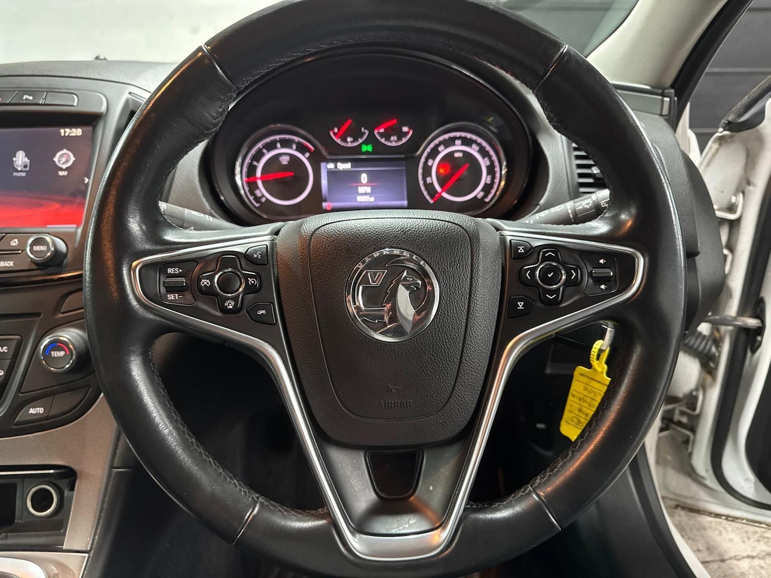 Used Vauxhall Insignia 2014 for sale - 77254606: Photo 39