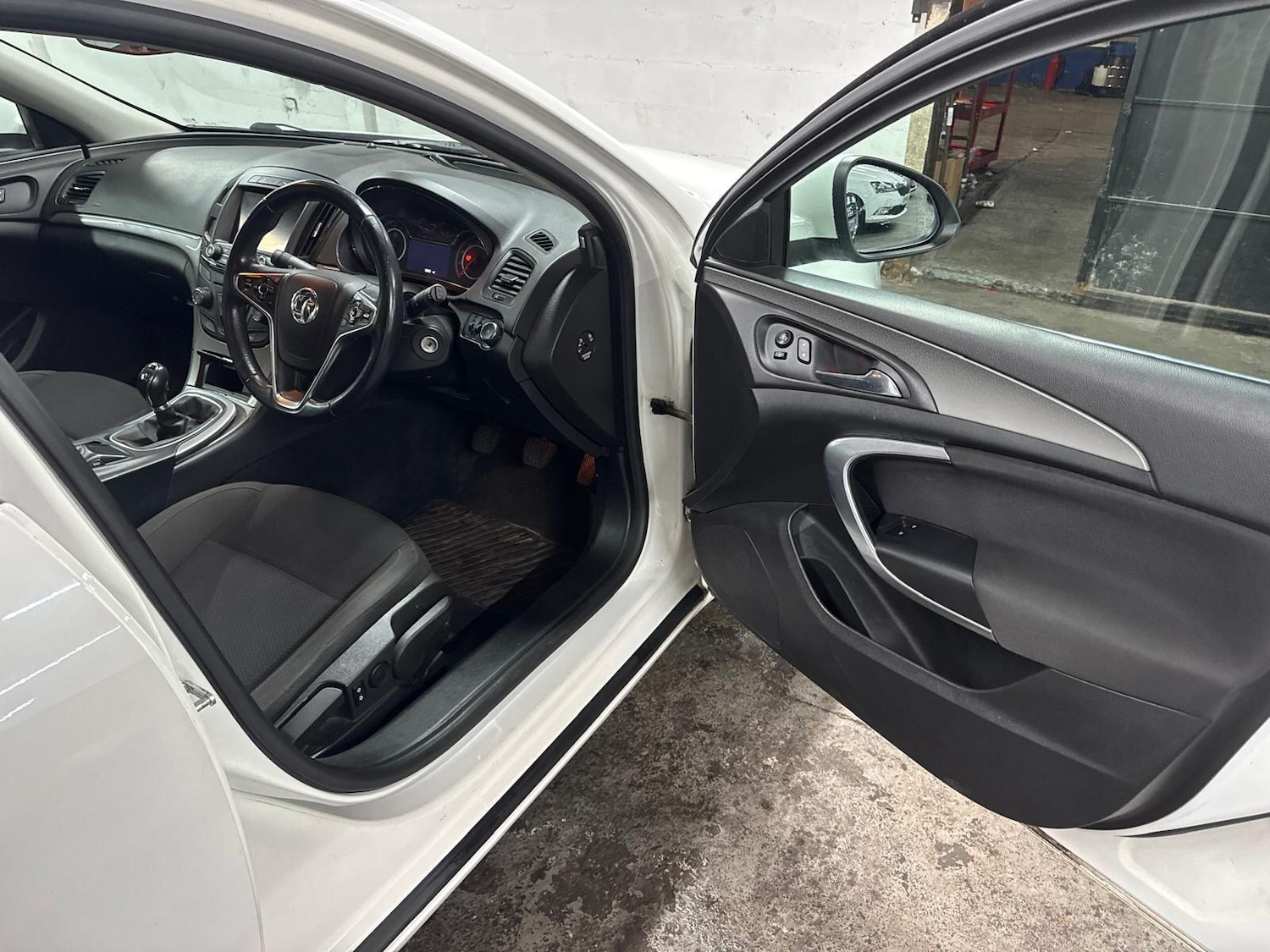 Used Vauxhall Insignia 2014 for sale - 77254606: Photo 46