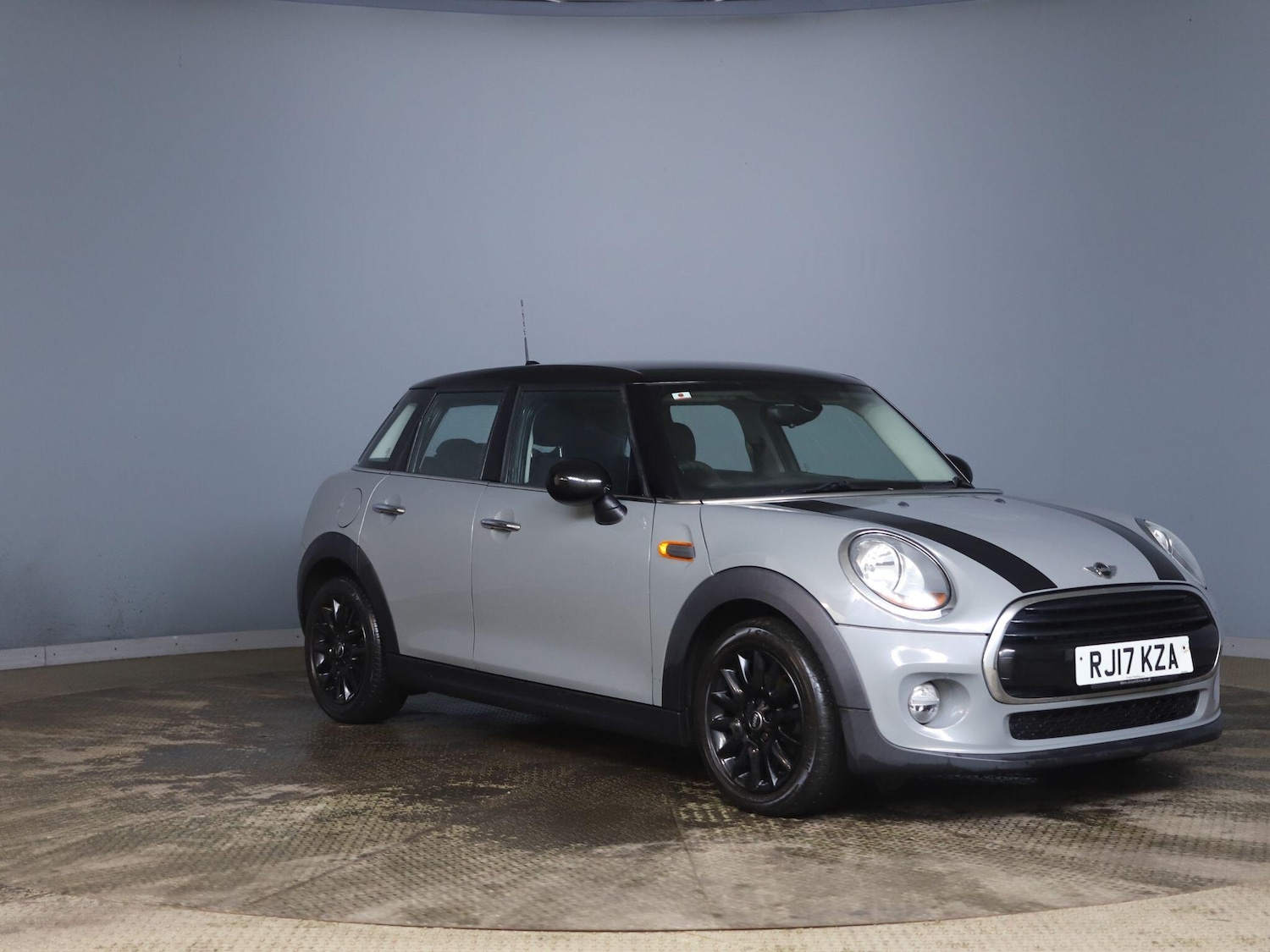 Used MINI Hatch 2017 for sale - 77119836: Photo 2