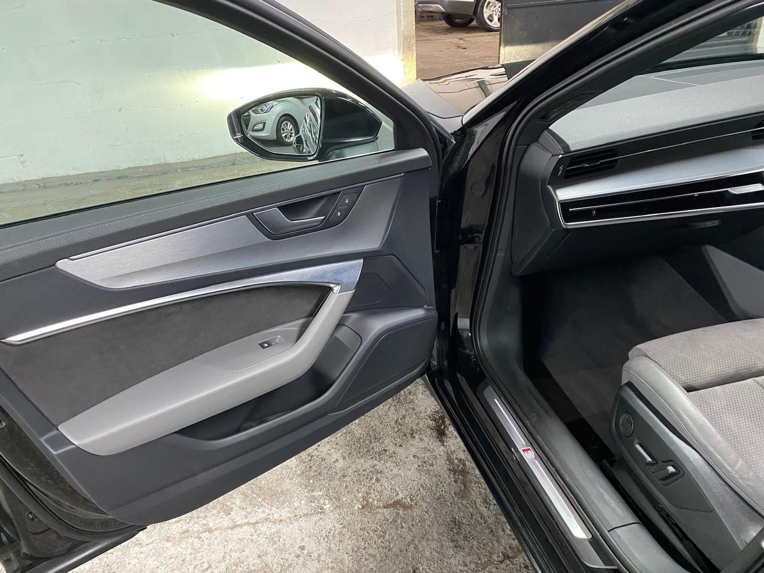 Used Audi A6 Saloon for sale - 76484653: Photo 18