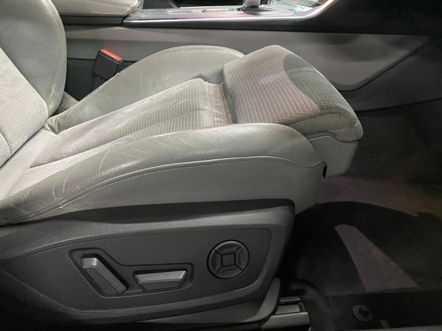 Used Audi A6 Saloon for sale - 76484653: Photo 48