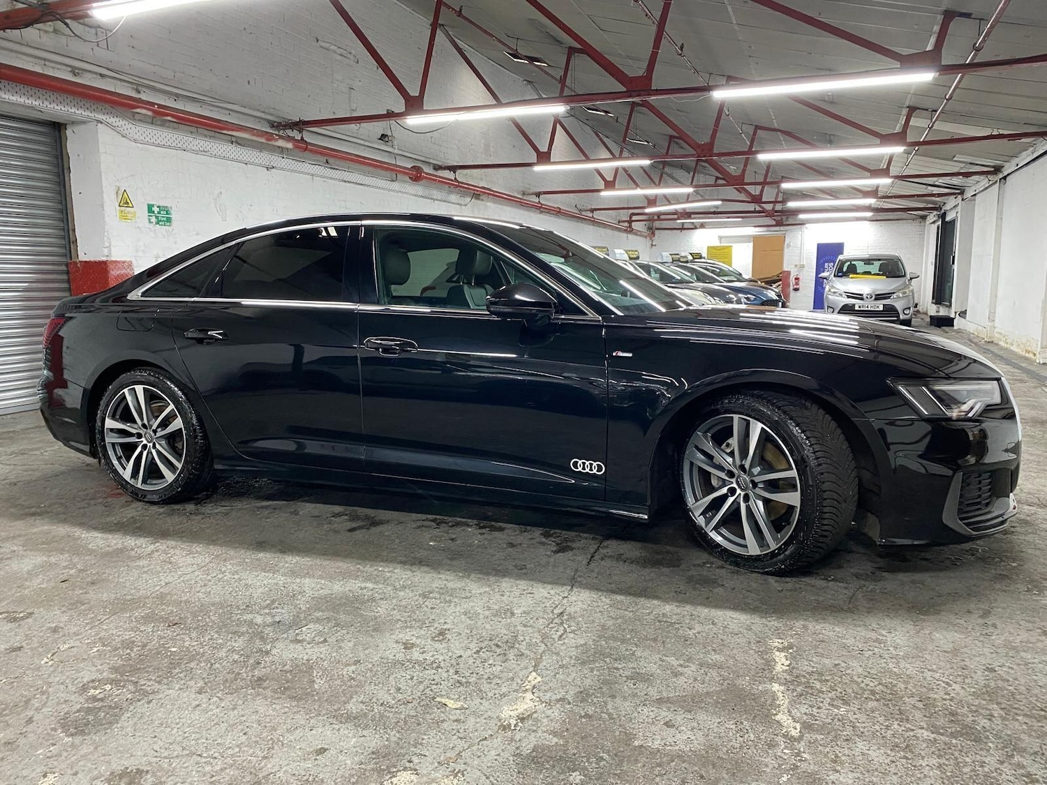 Used Audi A6 Saloon for sale - 76484653: Photo 55