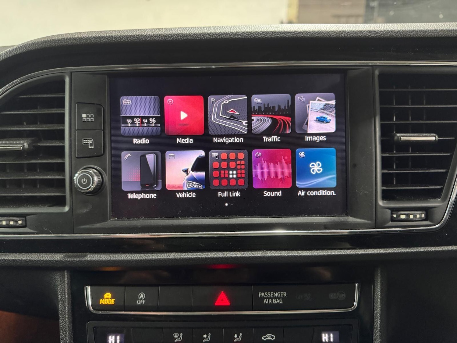 Used SEAT Leon 2018 for sale - 77377391: Photo 2