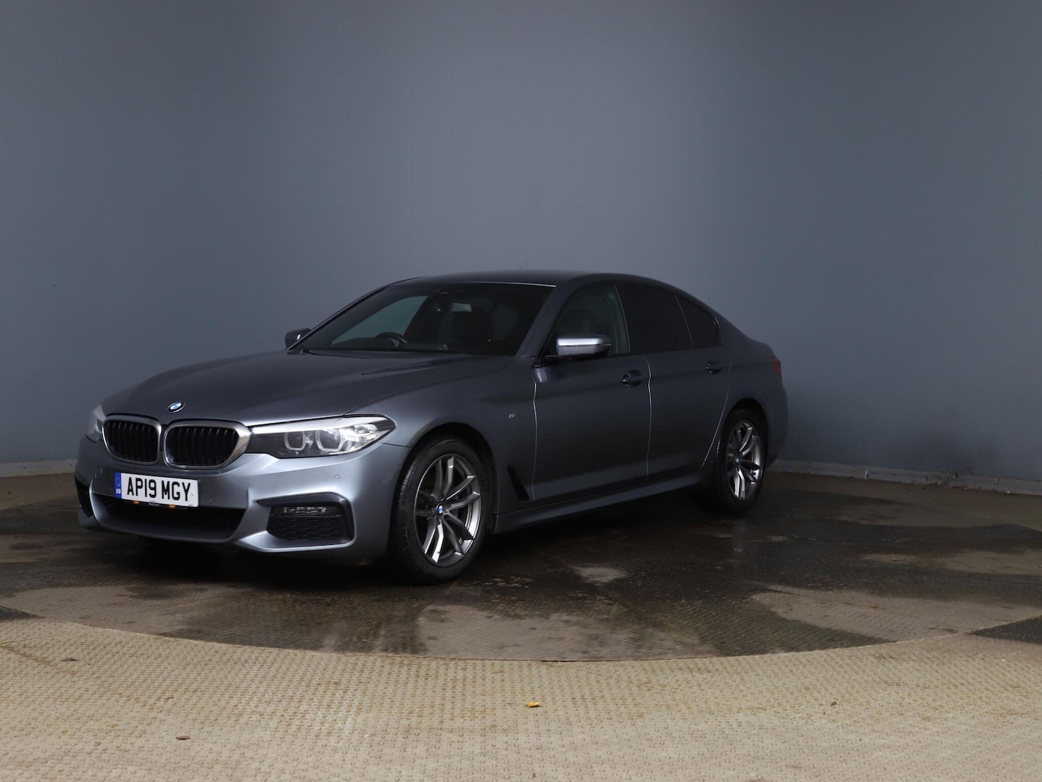 Used BMW 5 Series 2019 for sale - 76498819: Photo 1