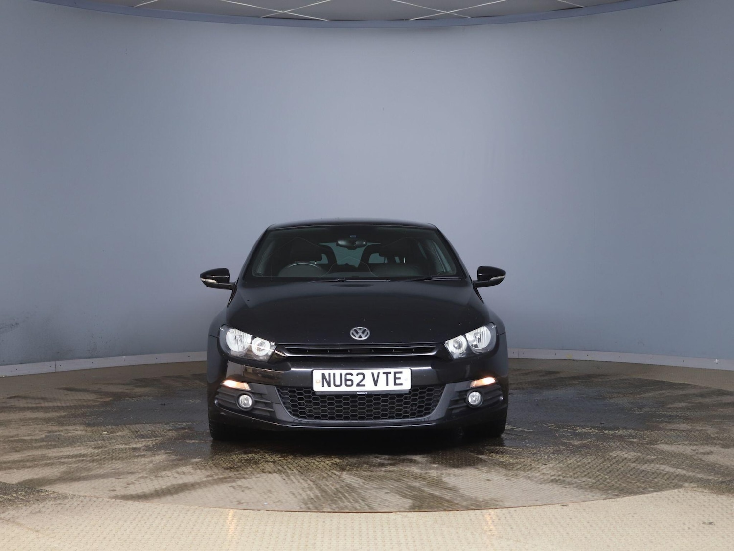 Used Volkswagen Scirocco 2012 for sale - 76781739: Photo 2