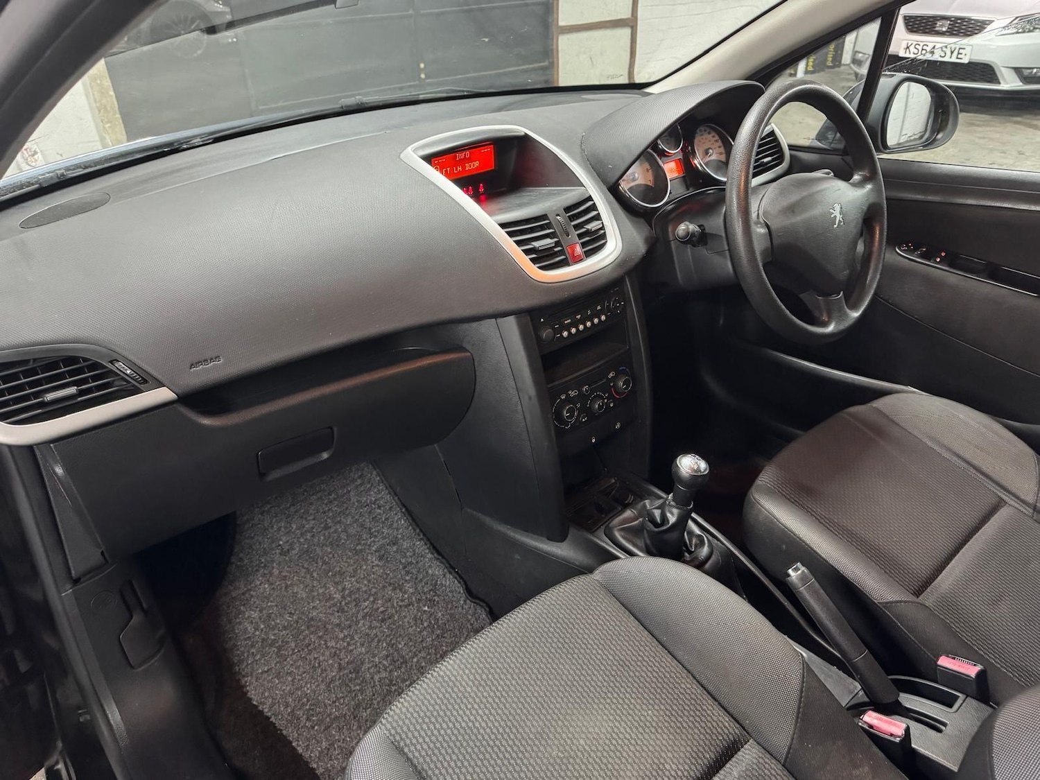 Used Peugeot 207 2010 for sale - 77479534: Photo 17