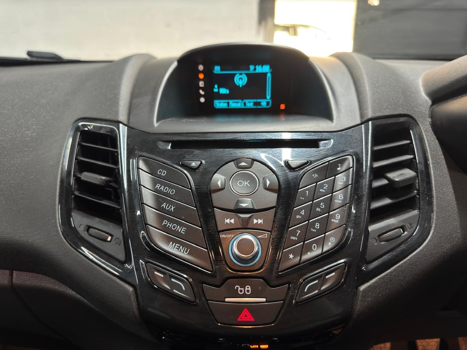 Used Ford Fiesta 2015 for sale - 78204581: Photo 16