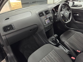 Used Volkswagen Polo 2017 for sale - 79401219: Photo