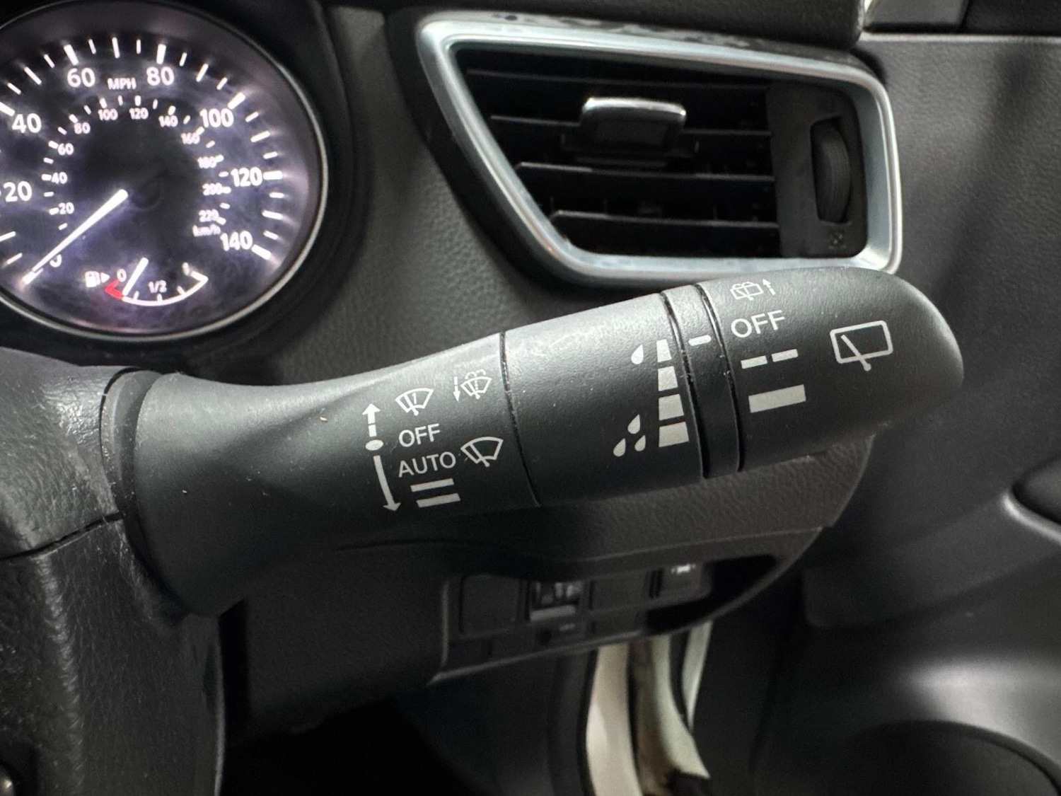 Used Nissan Qashqai for sale - 78136344: Photo 24