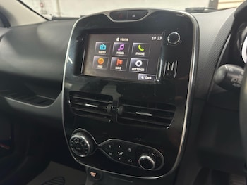 Used Renault Clio 2015 for sale - 78821823: Photo
