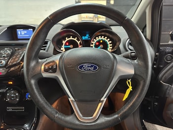 Used Ford Fiesta 2016 for sale - 79608941: Photo