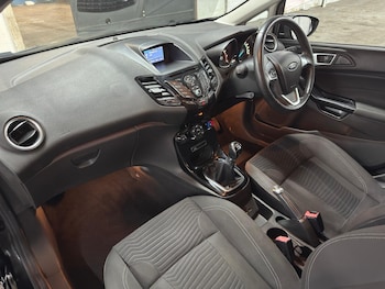 Used Ford Fiesta 2016 for sale - 79608941: Photo