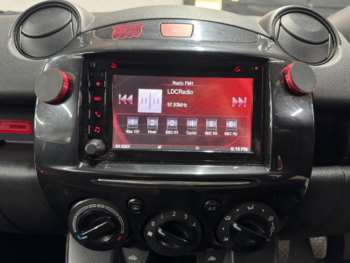 Used Mazda Mazda2 2014 for sale - 74945732: Photo