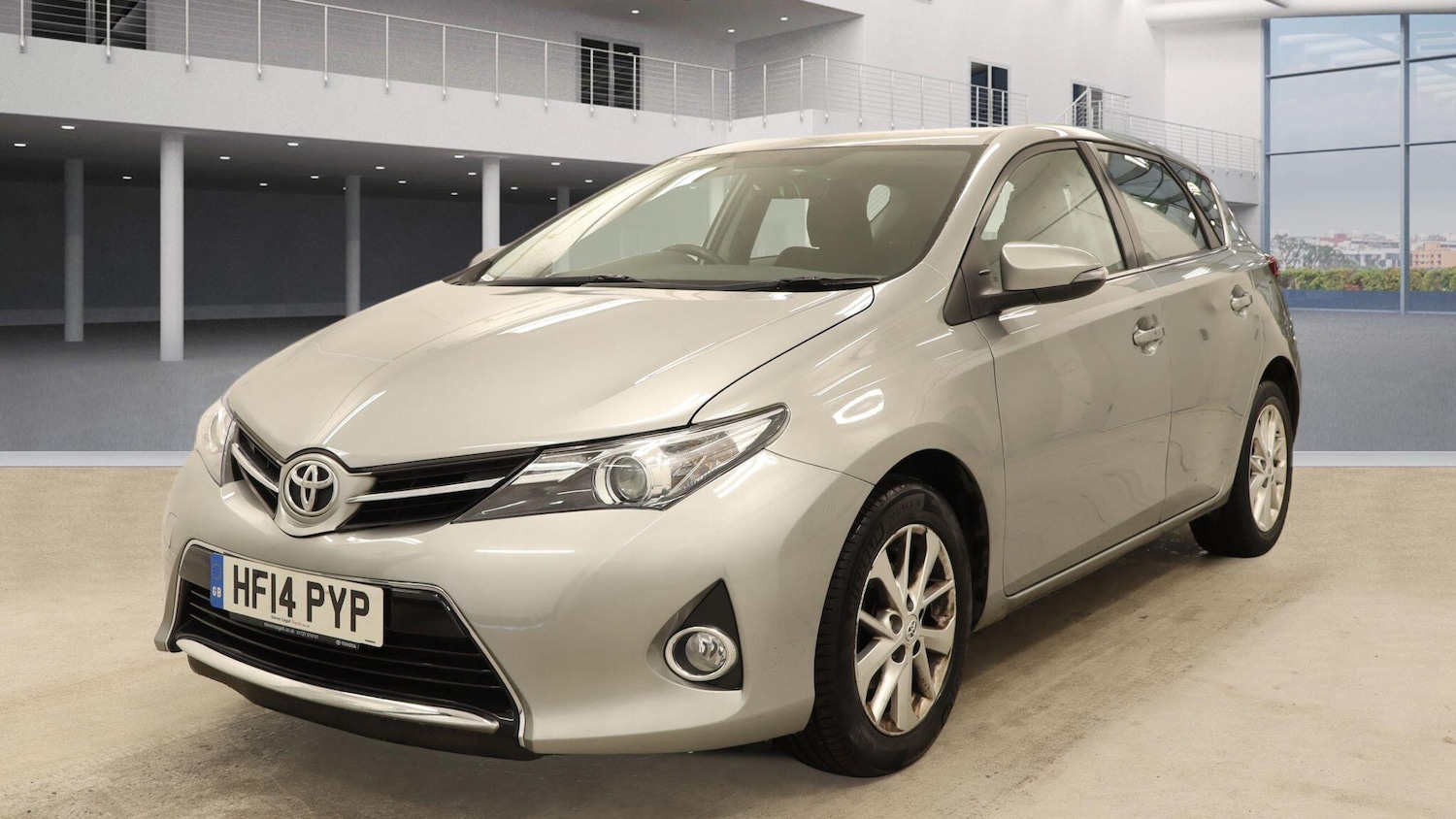 Used Toyota Auris 2014 for sale - 77625411: Photo 1