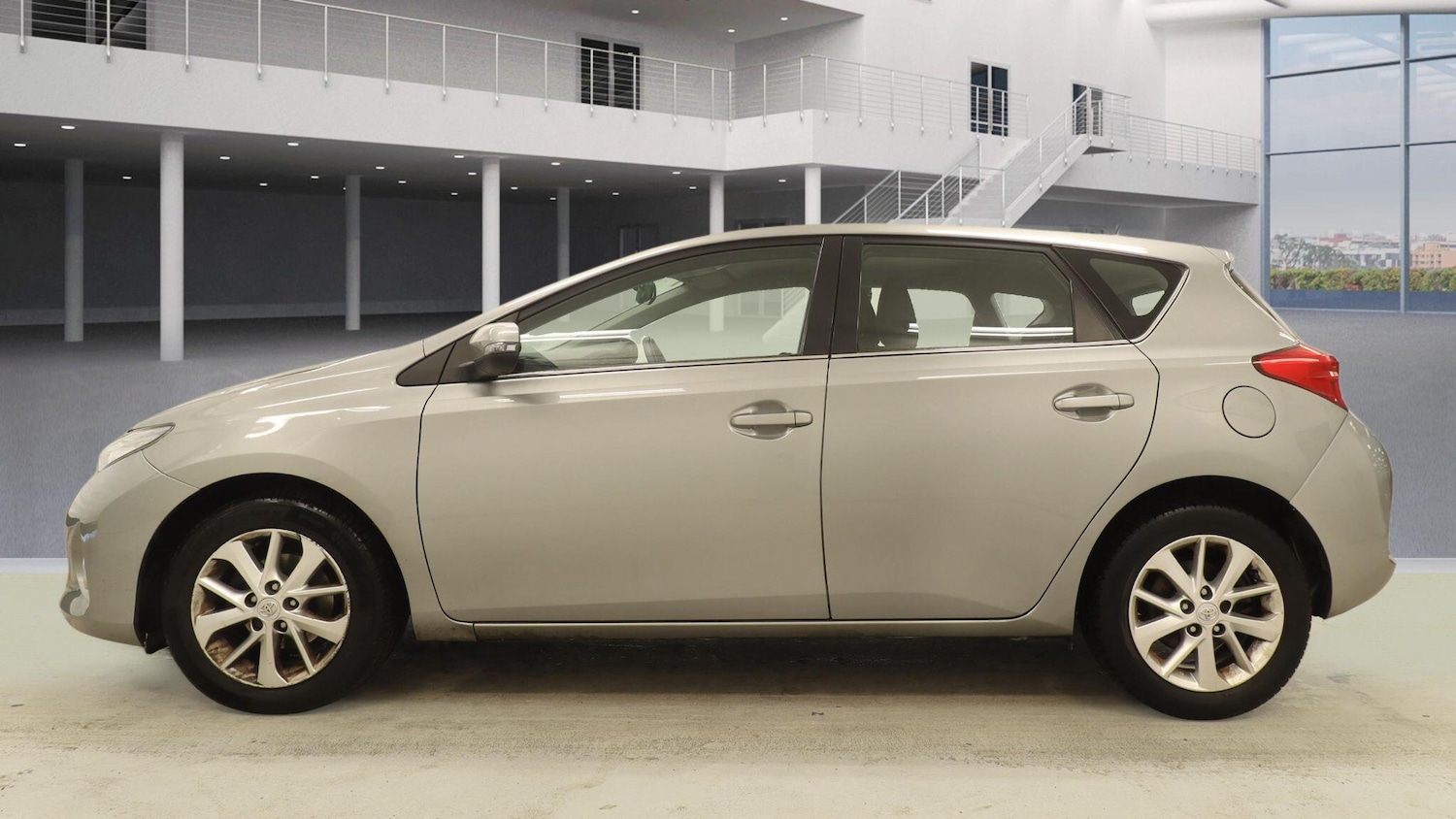Used Toyota Auris 2014 for sale - 77625411: Photo 5