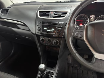 Used Suzuki Swift 2012 for sale - 79106650: Photo