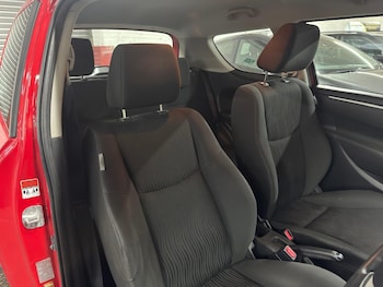 Used Suzuki Swift 2012 for sale - 79106650: Photo