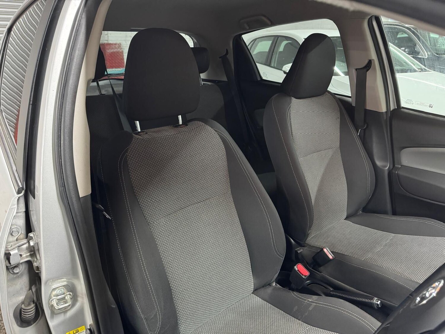 Used Toyota Yaris 2016 for sale - 77838746: Photo 13