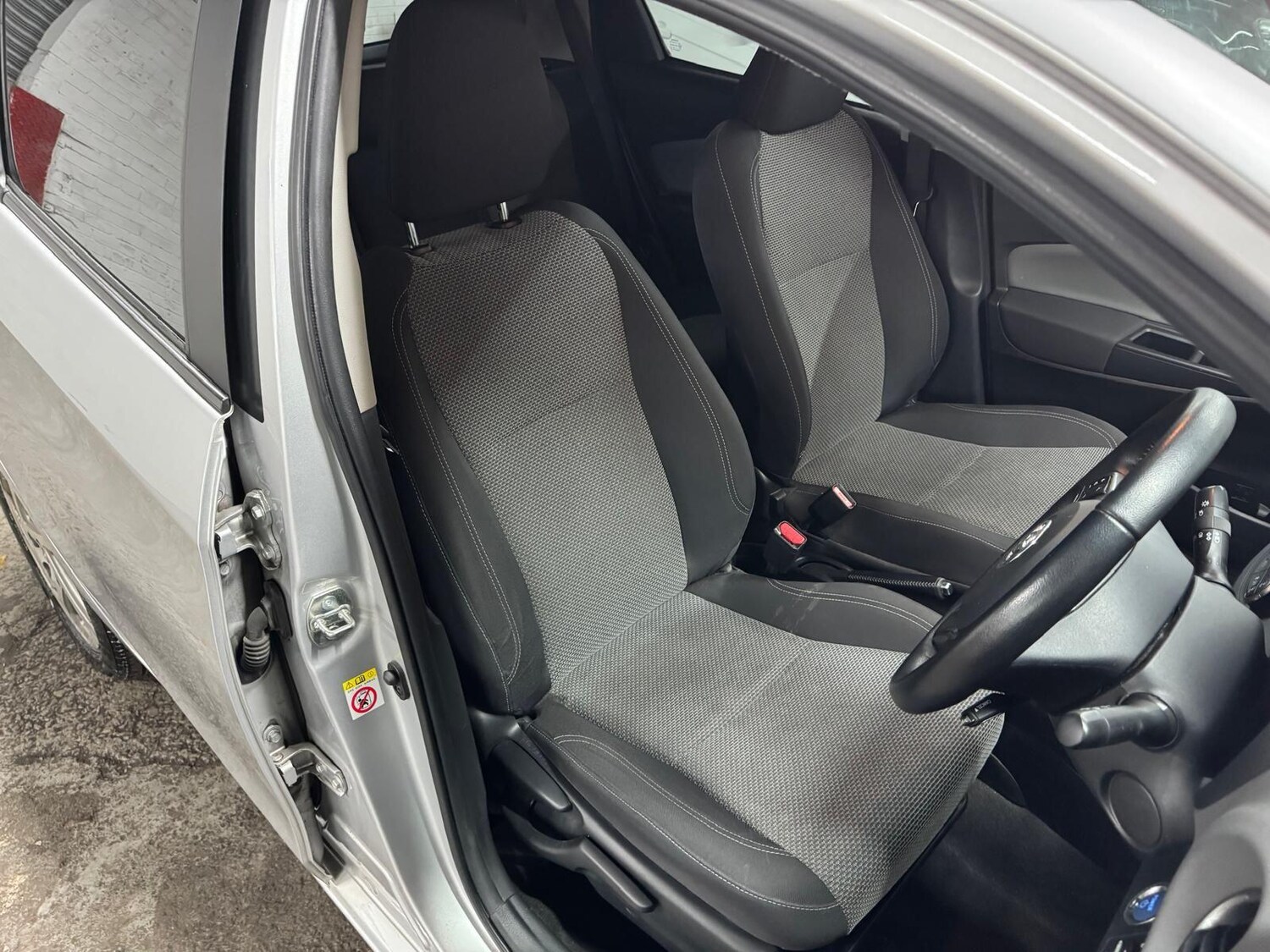 Used Toyota Yaris 2016 for sale - 77838746: Photo 14