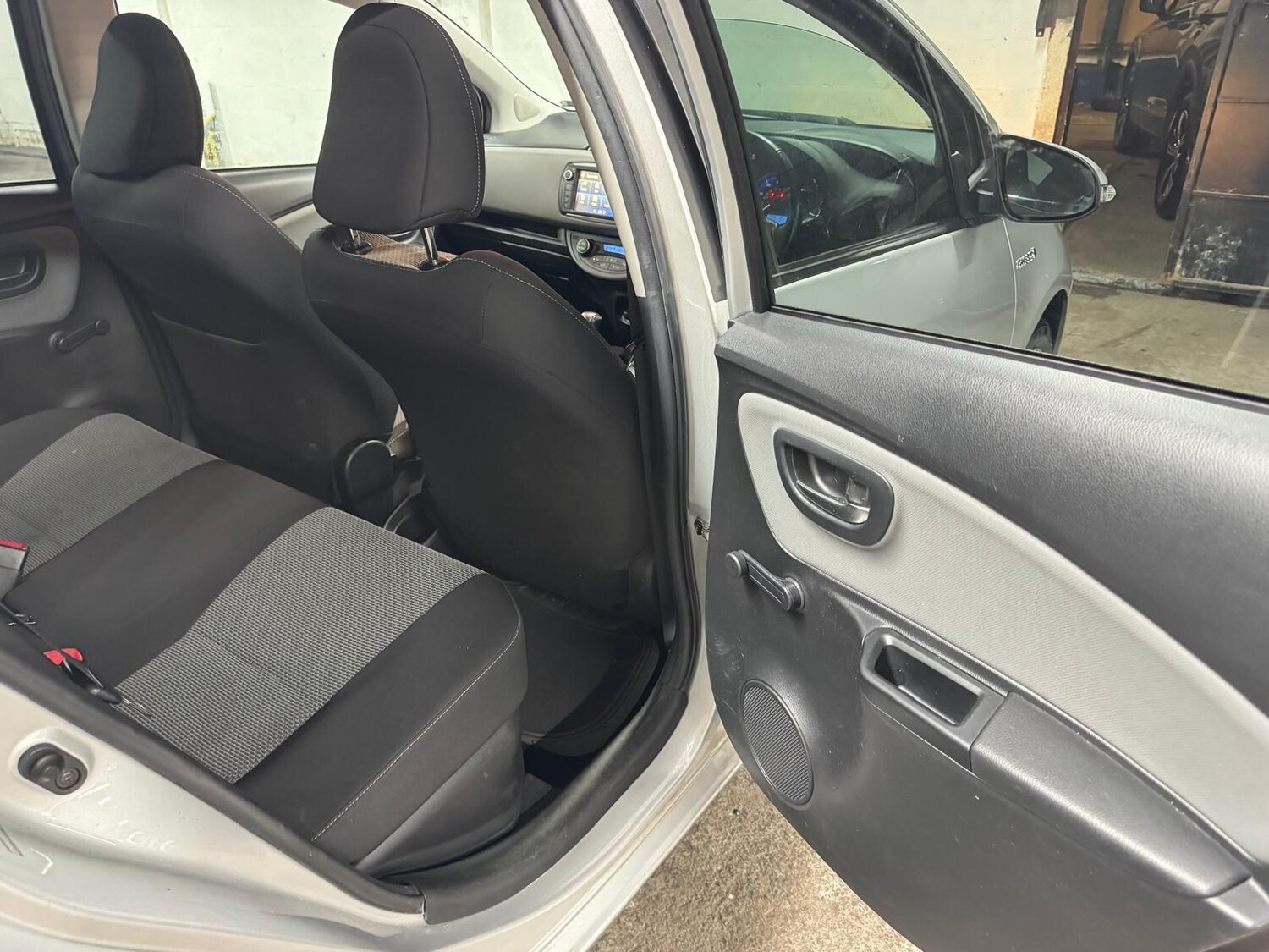 Used Toyota Yaris 2016 for sale - 77838746: Photo 23