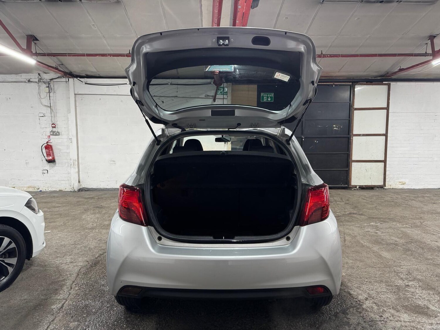 Used Toyota Yaris 2016 for sale - 77838746: Photo 30