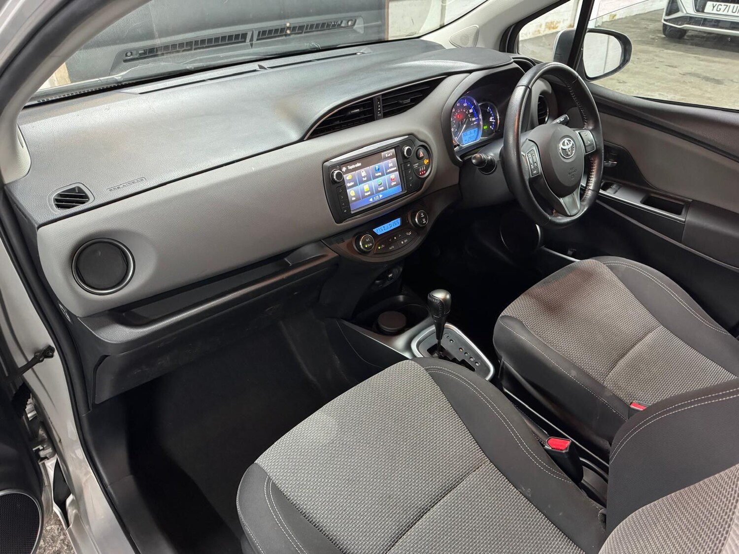 Used Toyota Yaris 2016 for sale - 77838746: Photo 38