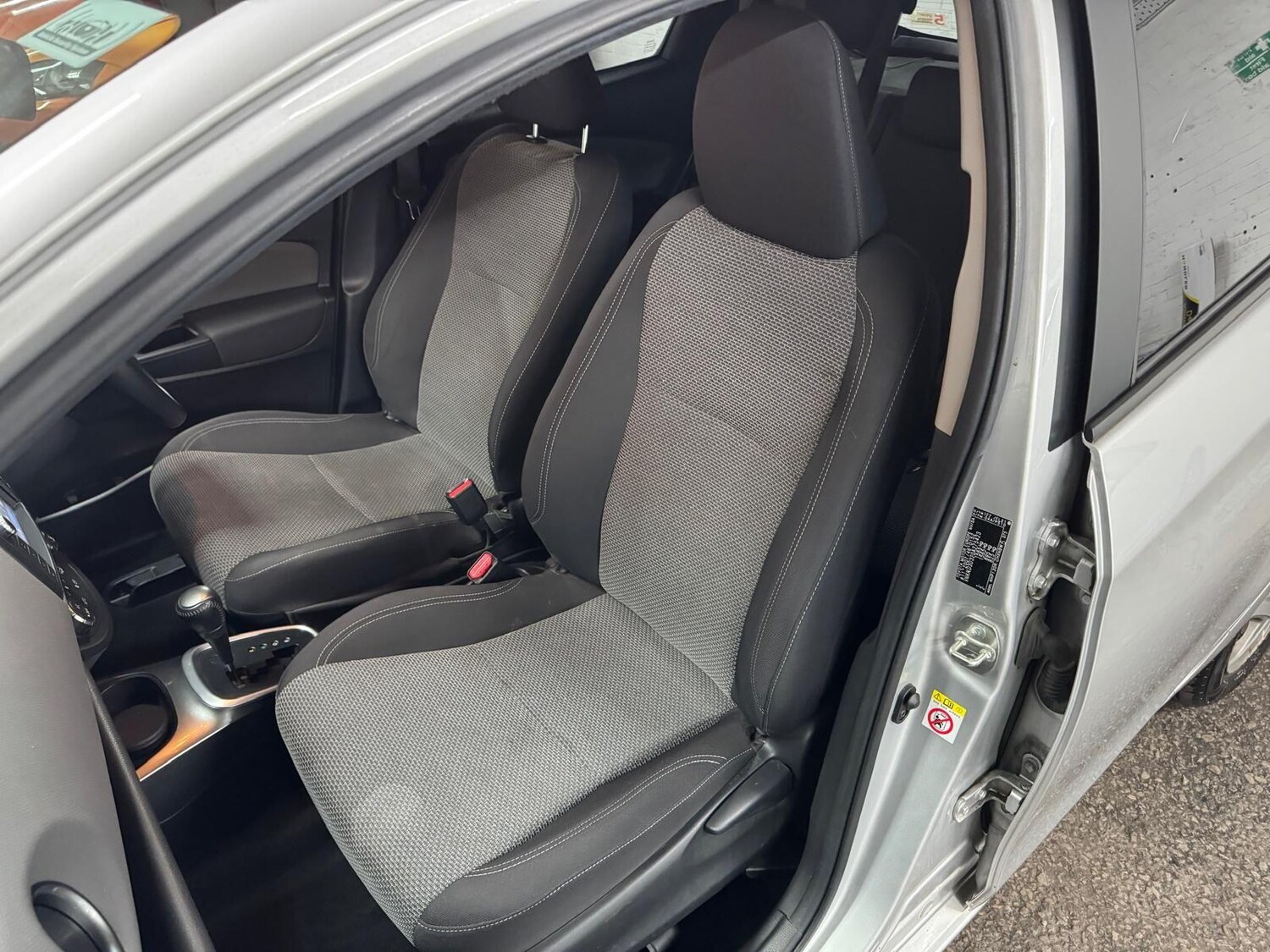 Used Toyota Yaris 2016 for sale - 77838746: Photo 41