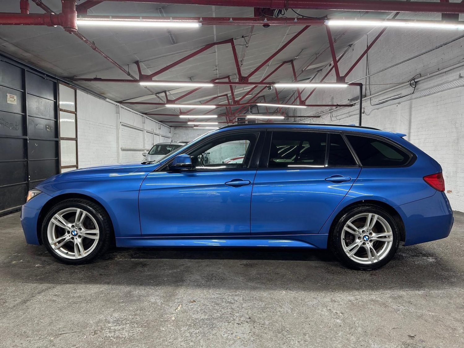 Used BMW 3 Series 2013 for sale - 76935929: Photo 40