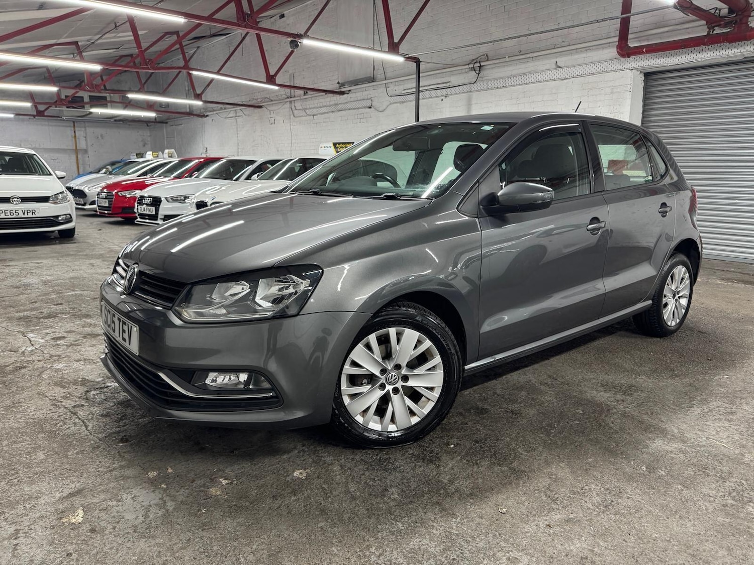 Used Volkswagen Polo 2015 for sale - 76926858: Photo 1