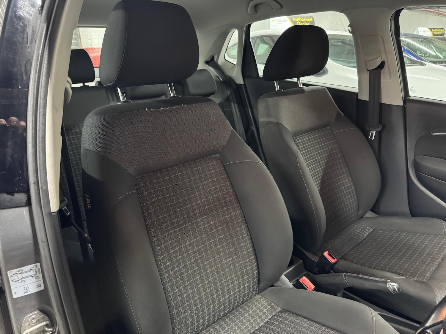 Used Volkswagen Polo 2015 for sale - 76926858: Photo 17