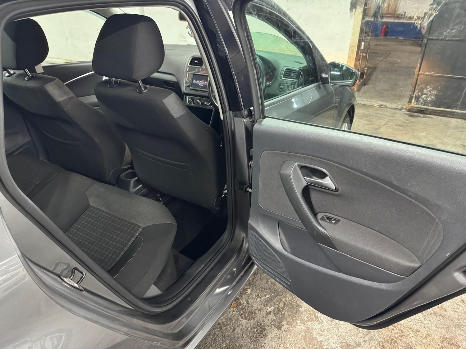 Used Volkswagen Polo 2015 for sale - 76926858: Photo 26